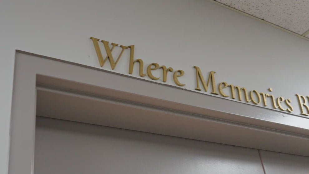 A wedding bouquet's journey through the flower preservation process – from fresh blooms to a finished resin keepsake